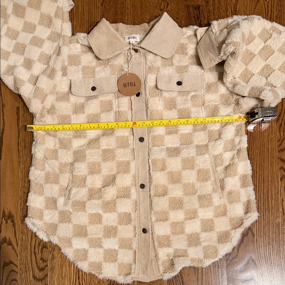 BiBi Checkered Cream Teddy Jacket medium - Picture 11 of 14
